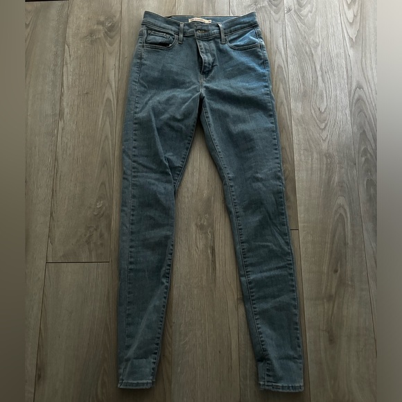 ❌SOLD NWOT Levi’s jean - Picture 3 of 8